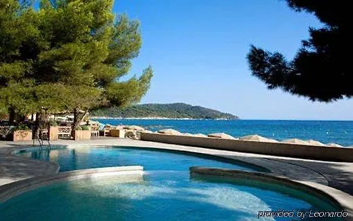 Ξενοδοχείο La Pinede 4*