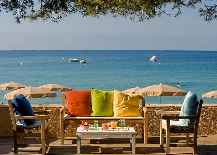Ξενοδοχείο La Pinede 4*