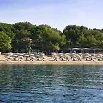 La Pinede 4*