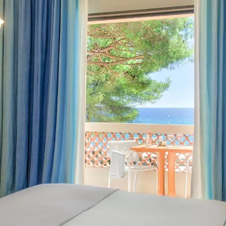 La Pinede 4* לה קרואה-ואלמר