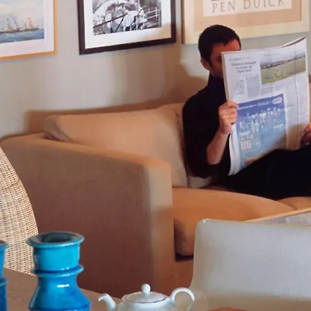 מלון La Pinede 4*