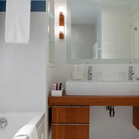 La Pinede 4* לה קרואה-ואלמר