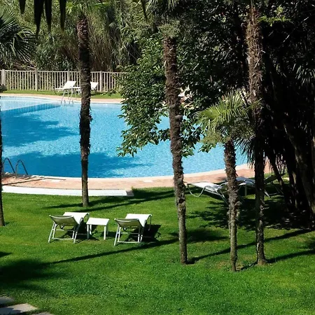 מלון La Pinede 4*